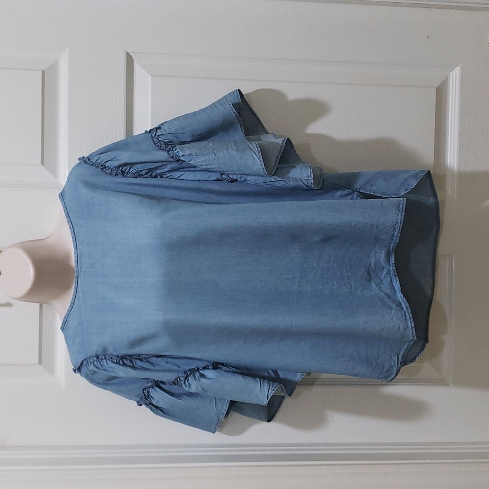 Loft Women's Medium Light Blue Denim Blouse